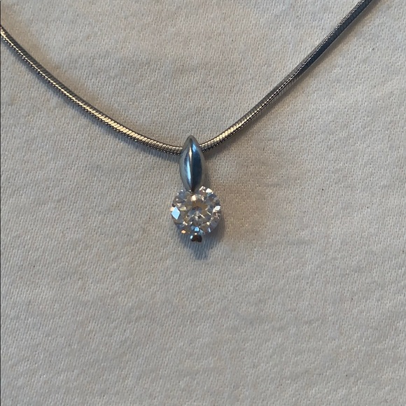 necklace - Picture 1 of 3